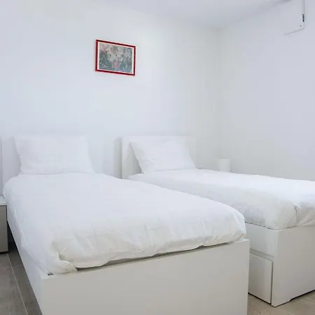 Apartma Papillon Apartment