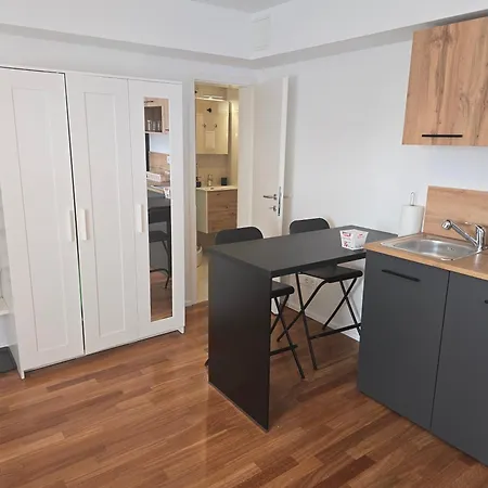 Apartma Papillon Lägenhet